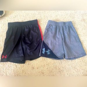 Little boy under armour shorts size 5.. great condition! Like new!